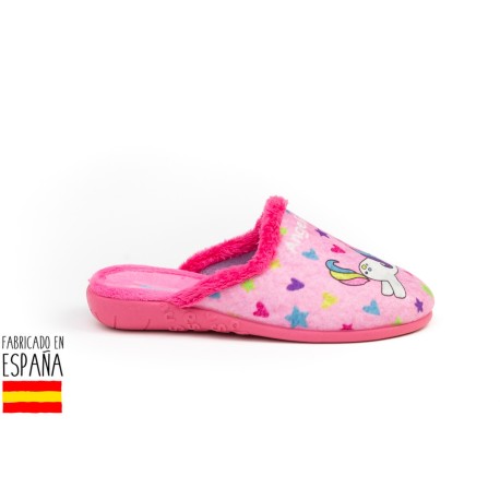 Calzado descanso destalonado con detalle dibujo poni, made in