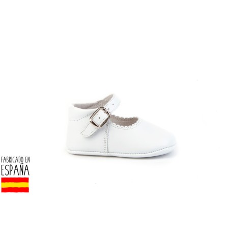 Zapatito suela blanda de piel cierre hebilla, made in spain -