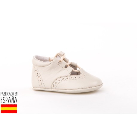 Zapatito suela blanda de piel cierre cordones, made in spain -
