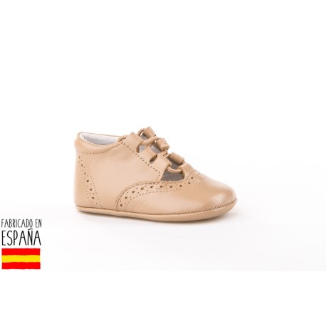 Zapatito suela blanda de piel cierre cordones, made in spain -