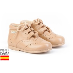 Inglesitos piel detalle troquelado y cierre cordones, made in