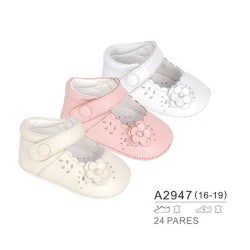 Merceditas primeros pasos suela blanda, detalles troquelado y